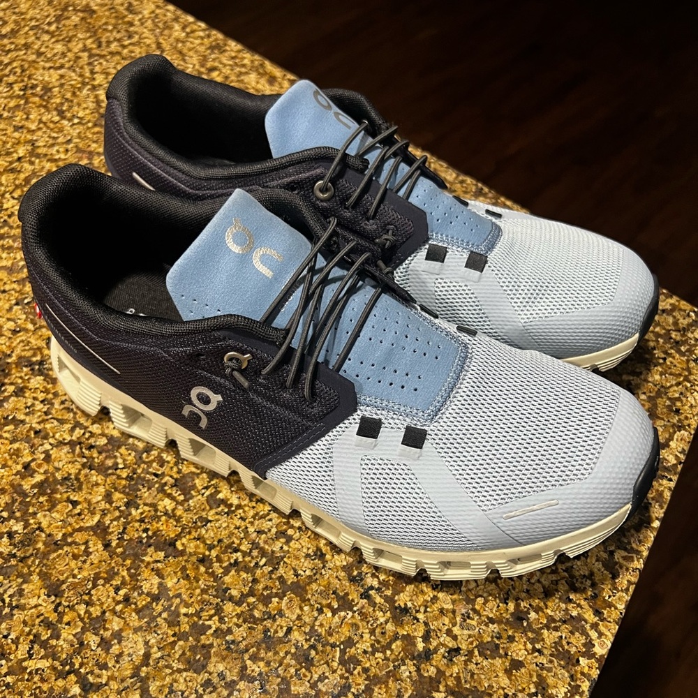 On Running Men's Cloud 5 Shoes - Midnight / Chambray Size 10.5